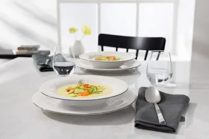 Black Lines Flat Plate 27cm - Image 3